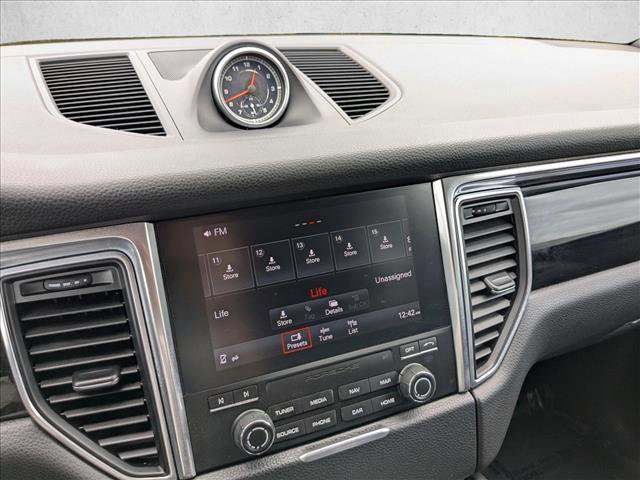 Used 2017 Porsche Macan AWD/4WD image 14