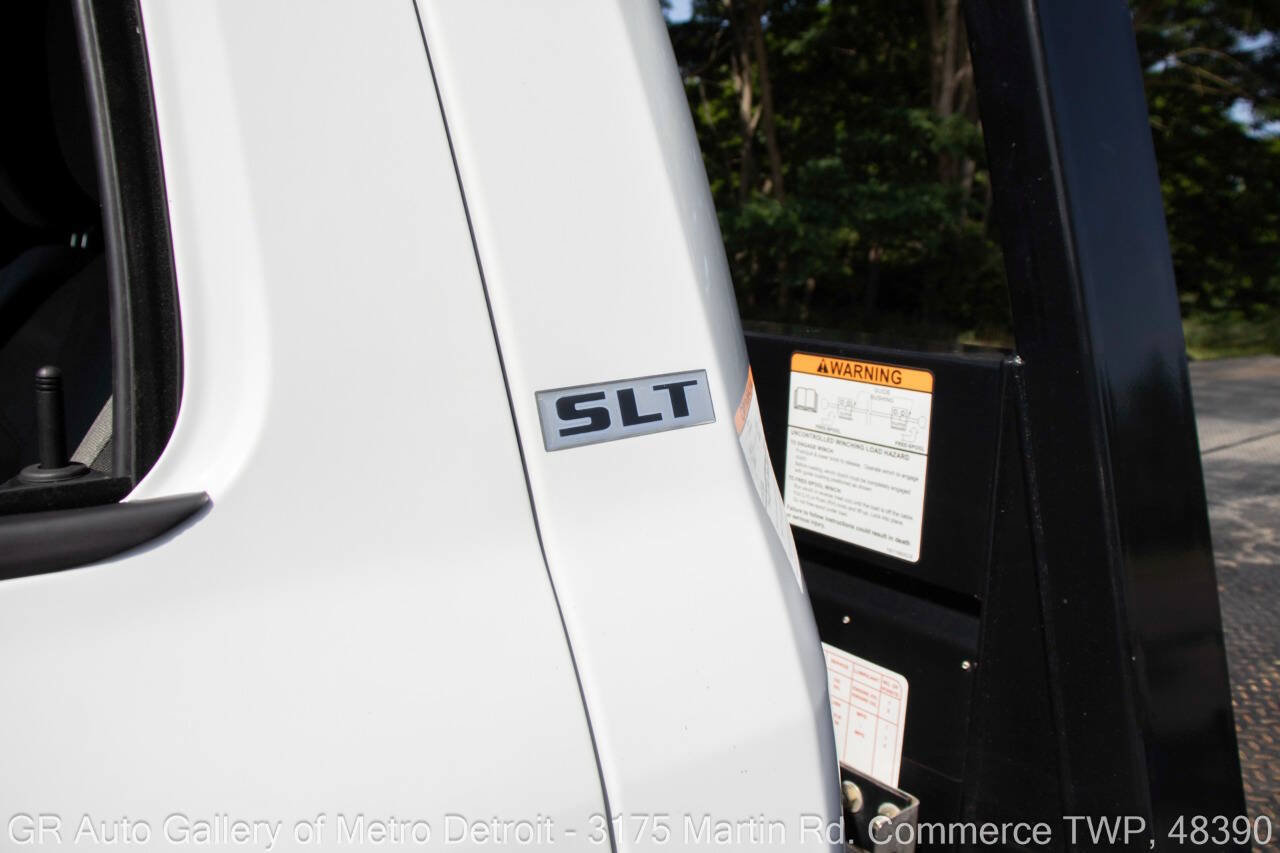Used 2024 RAM 5500 SLT w/ Quick Order Package 2YG SLT AWD/4WD image 28