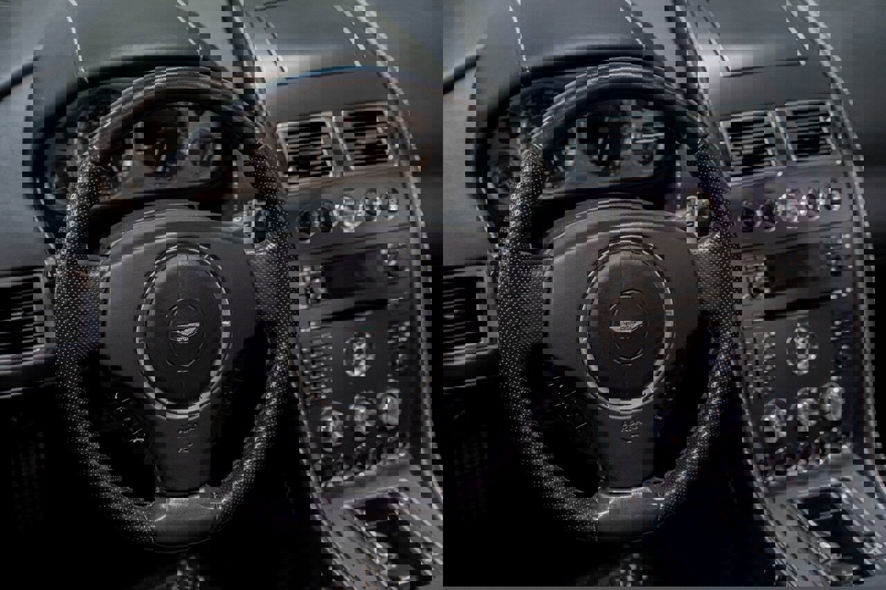 Used 2008 Aston Martin V8 Vantage Roadster image 16