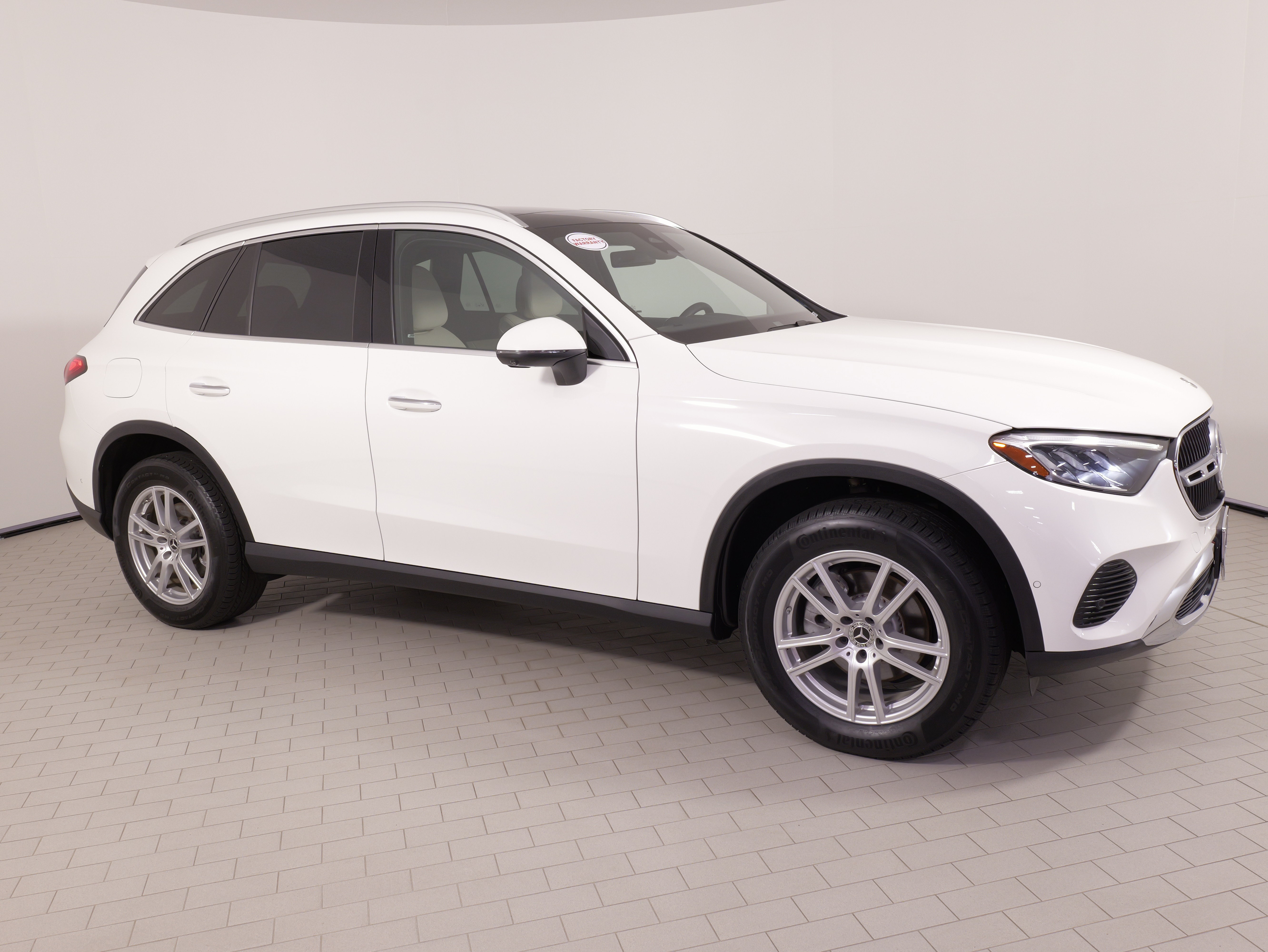 Used 2023 Mercedes-Benz GLC 300 4MATIC image 9