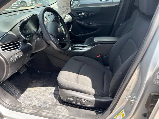 Used 2017 Chevrolet Malibu Hybrid FWD image 5