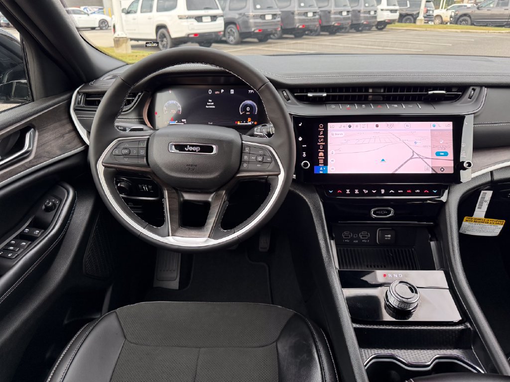 New 2027 Jeep Grand Cherokee Altitude RWD image 8