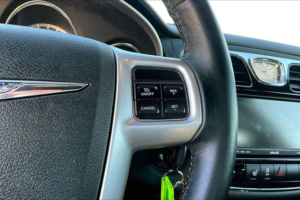 Used 2011 Chrysler 200 Limited FWD image 12