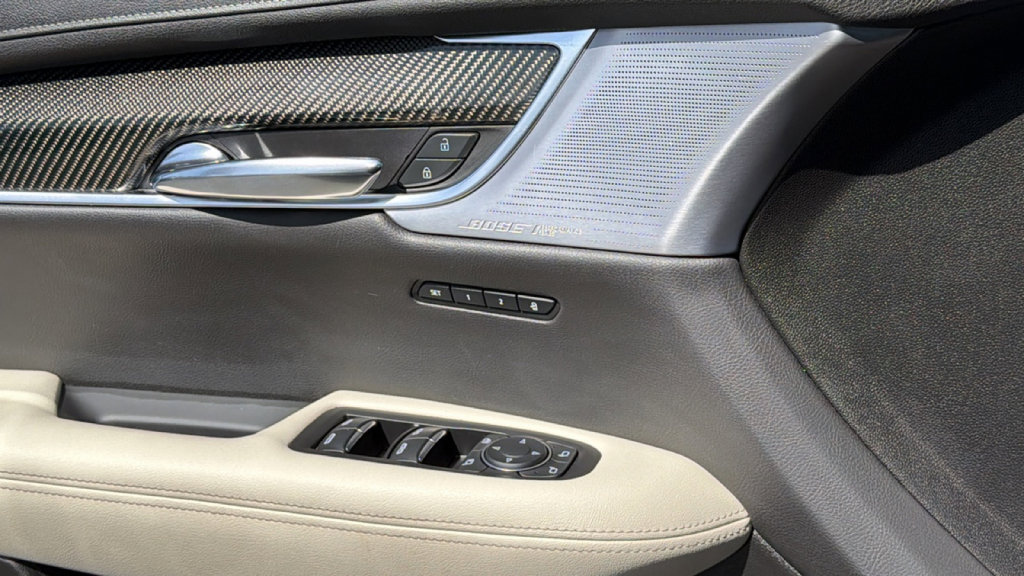 Used 2020 Cadillac XT6 Sport image 22