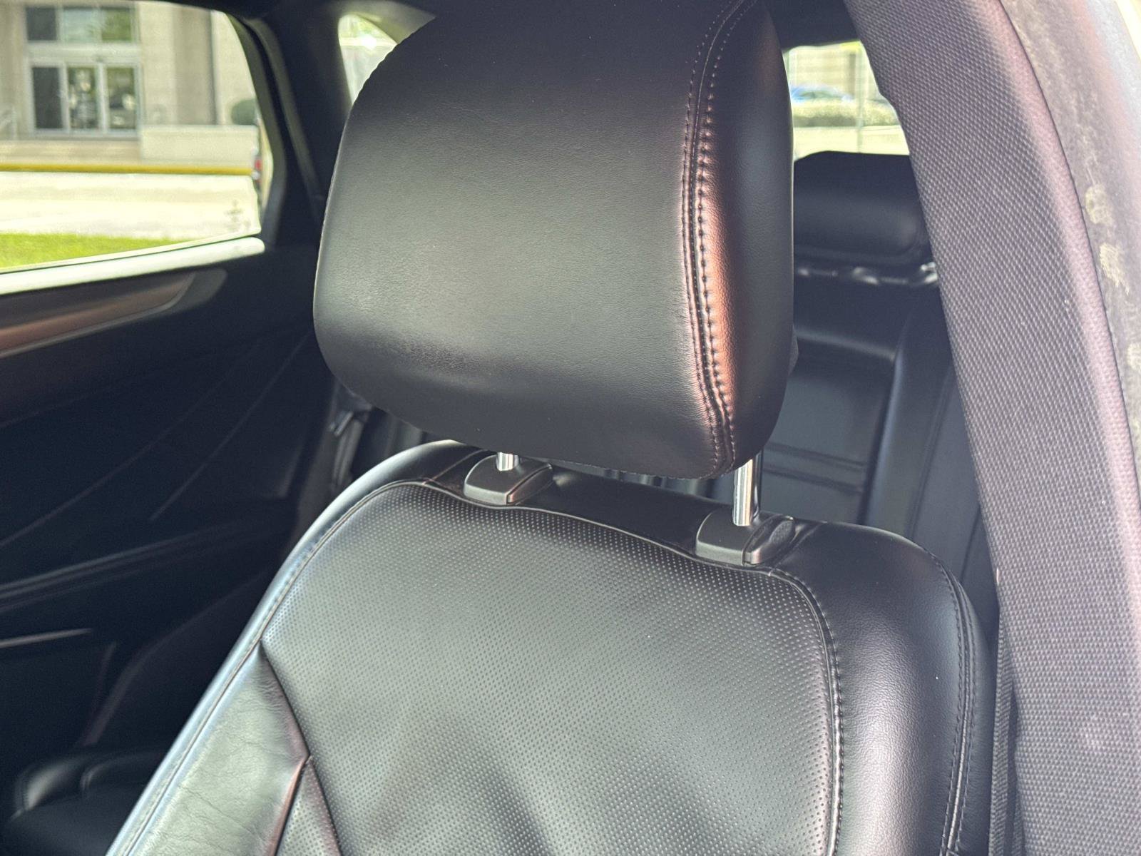 Used 2019 Lincoln MKC Reserve w/ MKC Technology Package FWD image 13