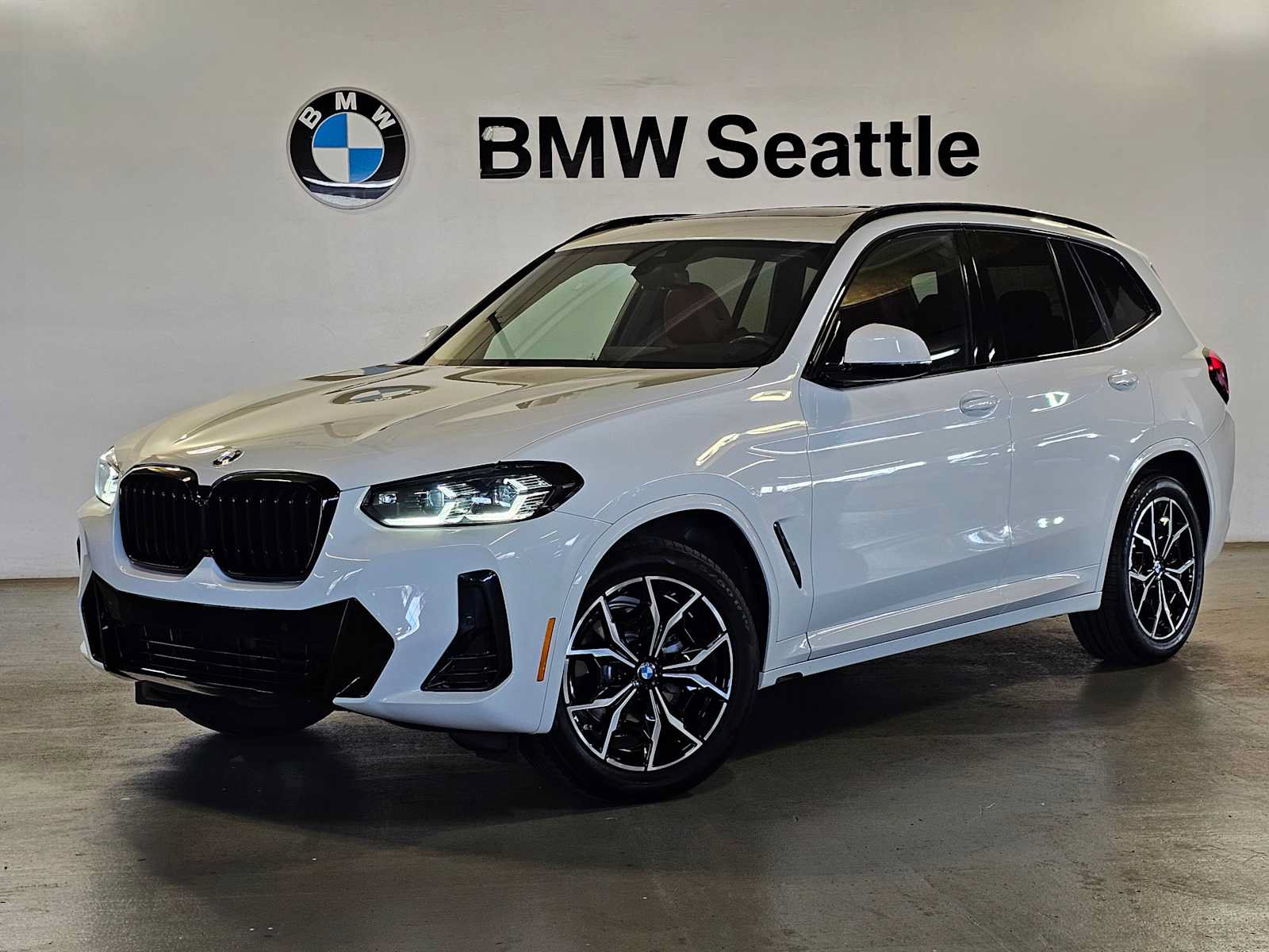 Used 2023 BMW X3 xDrive30i w/ M Sport Package AWD/4WD video 1