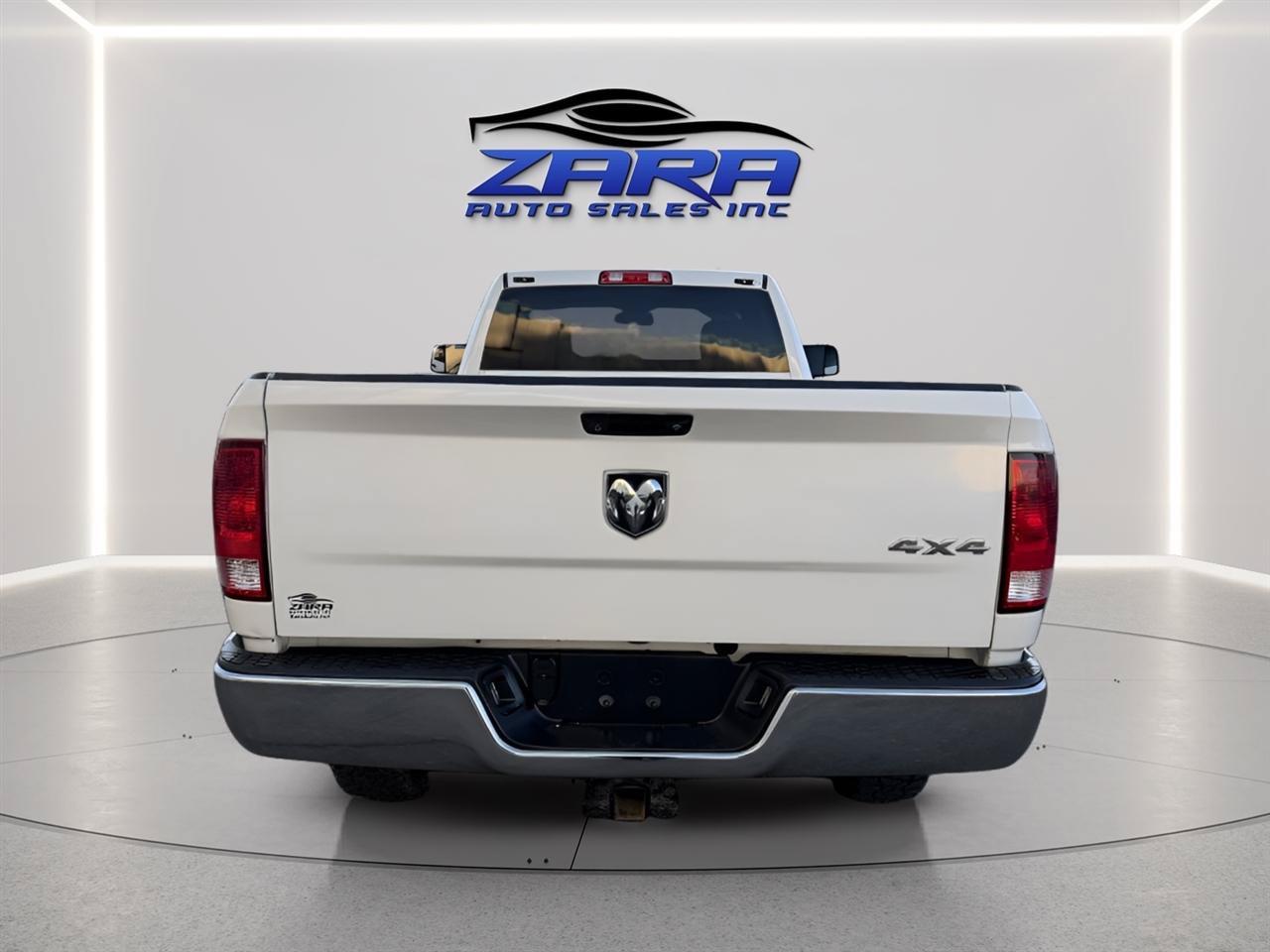 Used 2015 RAM 2500 Tradesman w/ Chrome Appearance Group AWD/4WD image 5
