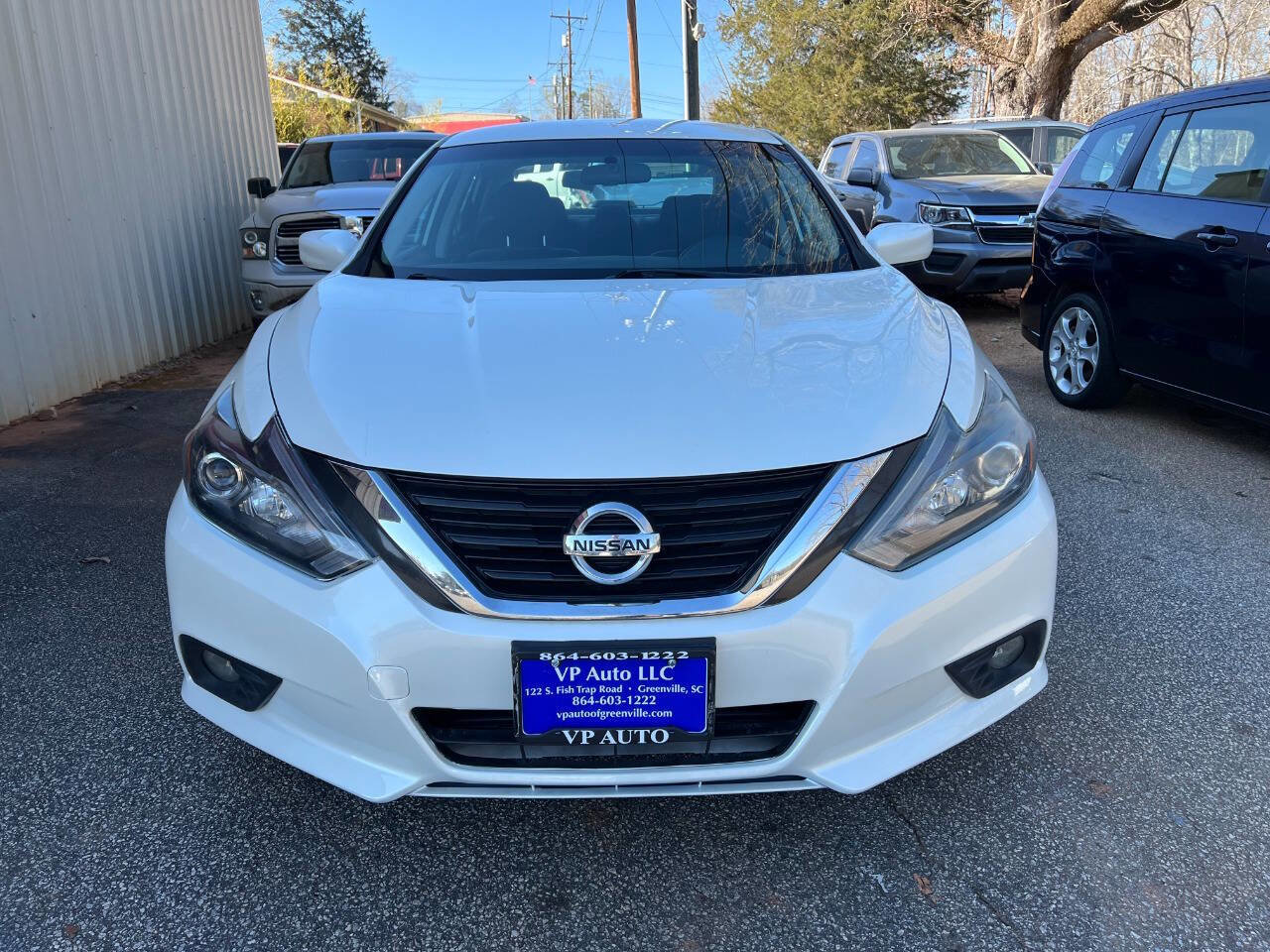 Used 2017 Nissan Altima 2.5 SR image 2