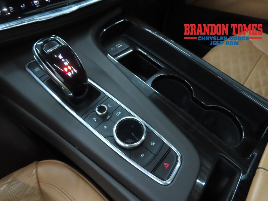 Used 2023 Cadillac Escalade Sport AWD/4WD image 14