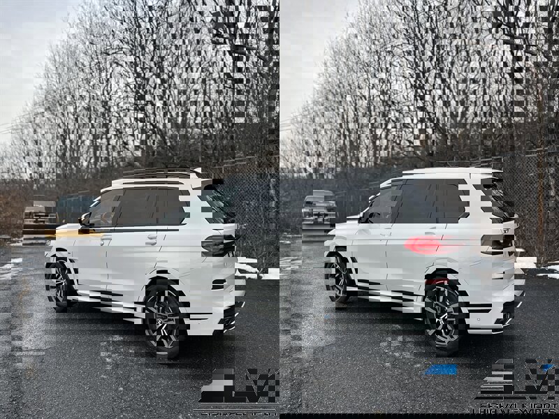 Used 2020 BMW X7 xDrive40i w/ M Sport Package image 11