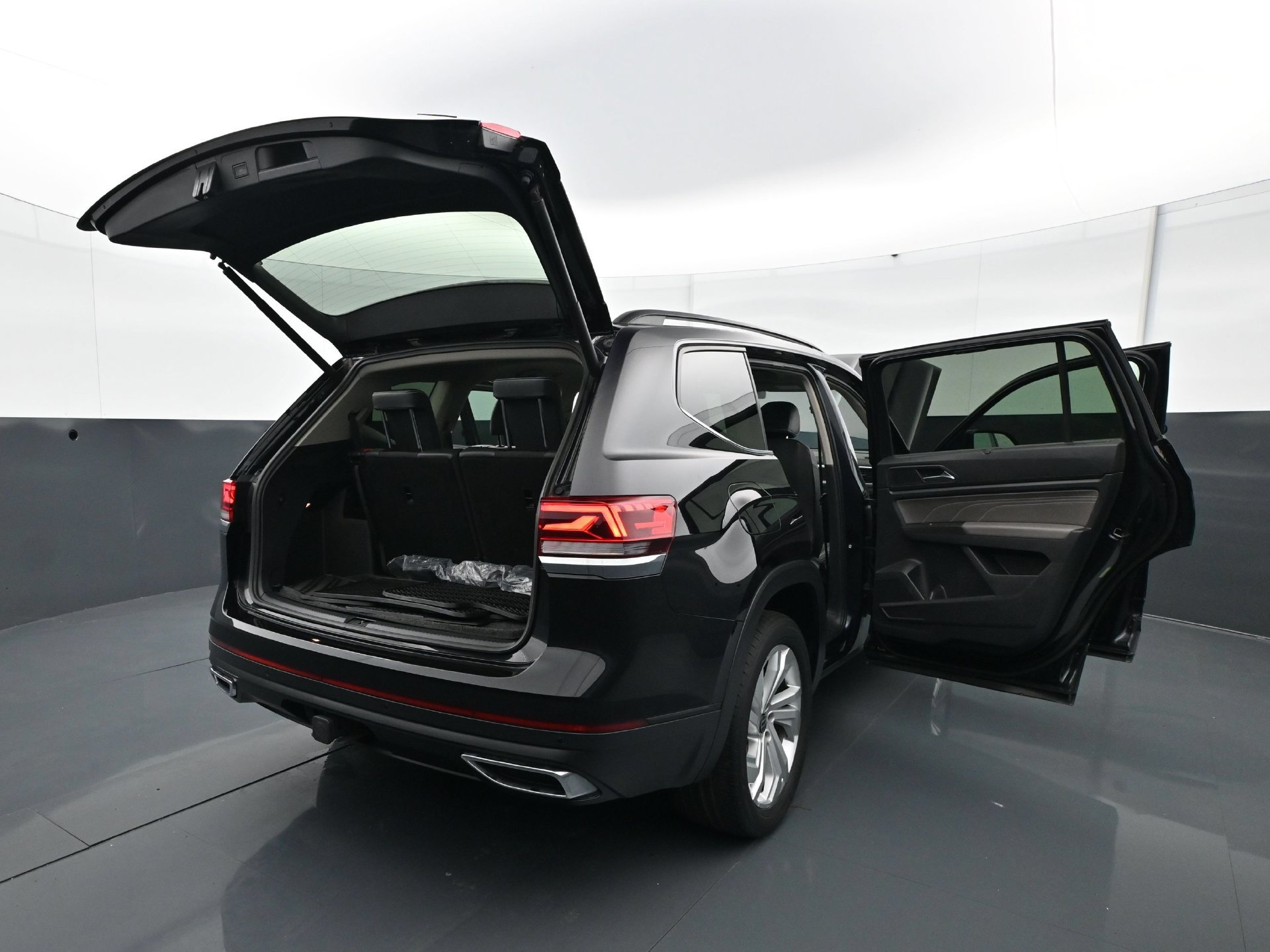 Used 2023 Volkswagen Atlas SE w/ Panoramic Sunroof Package AWD/4WD image 36