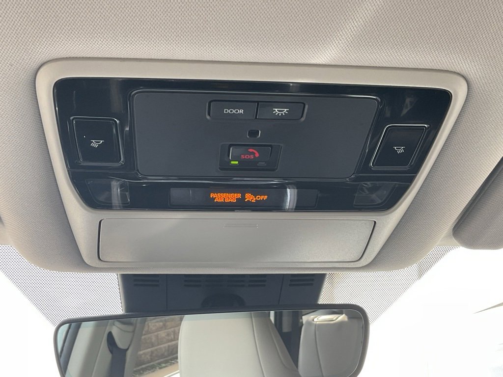 Used 2025 Toyota Grand Highlander AWD image 16