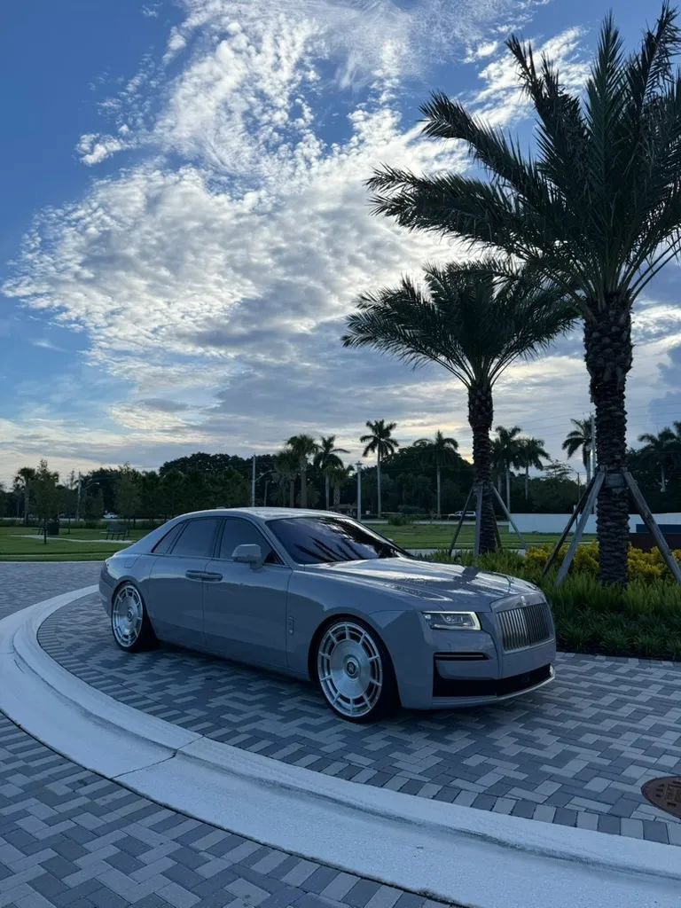Used 2021 Rolls-Royce Ghost image 3