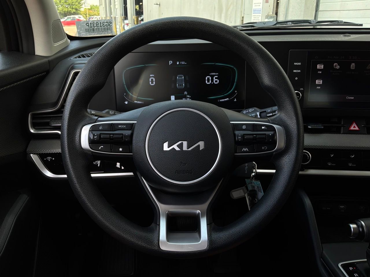 Used 2025 Kia Sportage LX AWD/4WD image 31