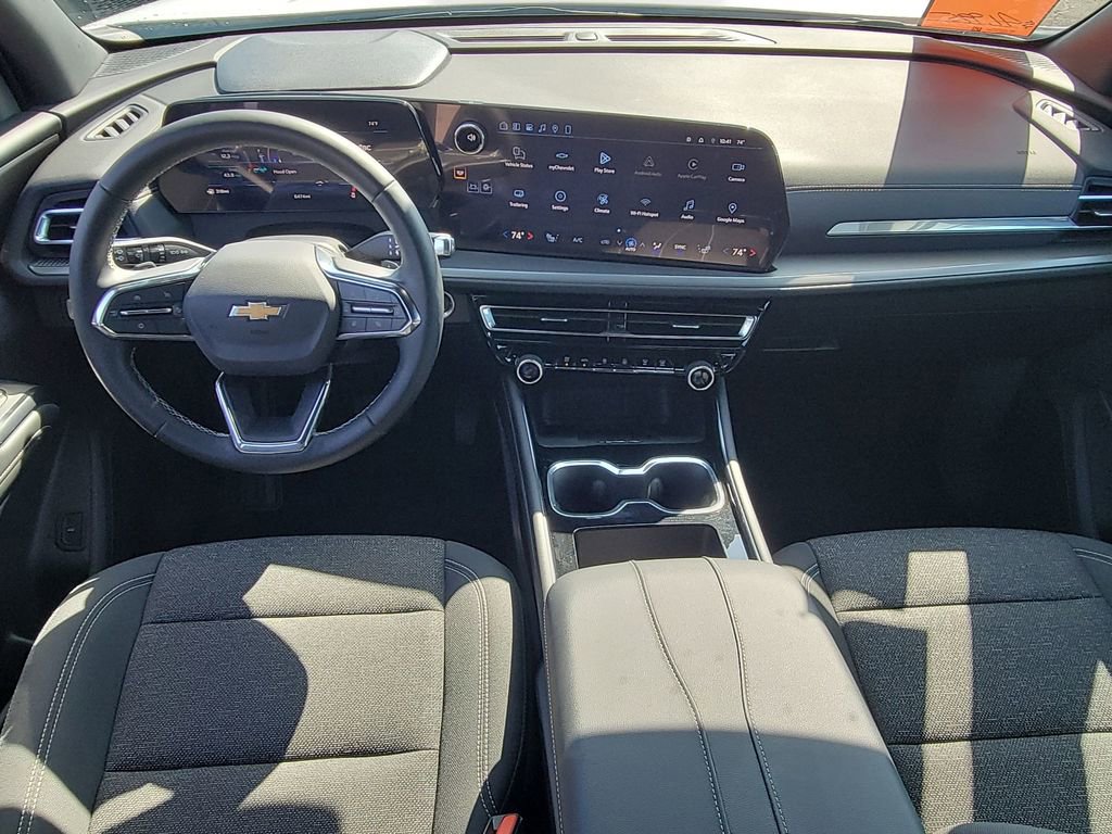 Used 2026 Chevrolet Traverse LT FWD image 19