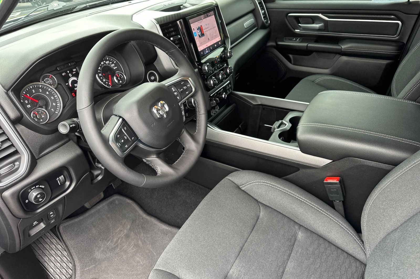 Used 2025 RAM 1500 Big Horn AWD/4WD image 10