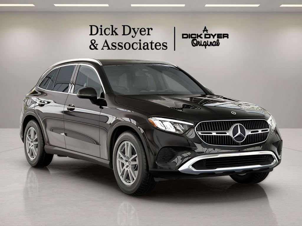 Used 2025 Mercedes-Benz GLC 300 GLC 300 image 36