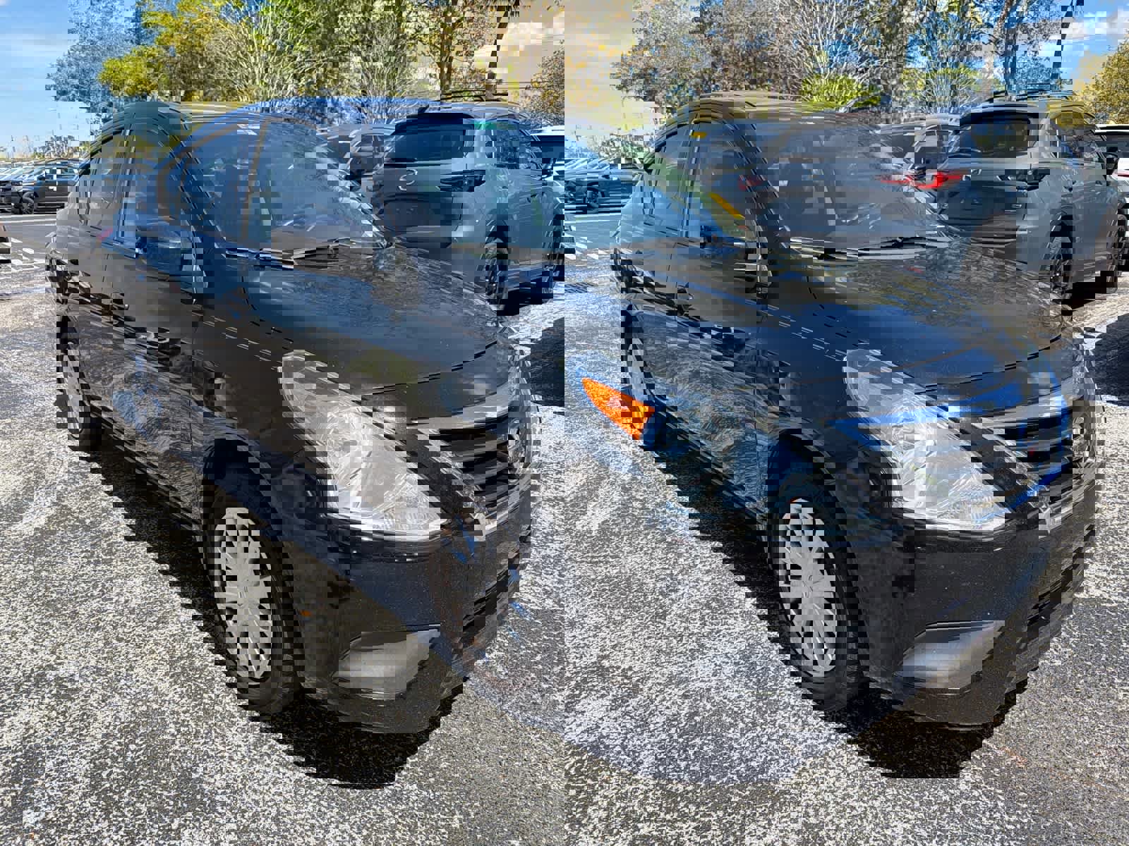 Used 2019 Nissan Versa S Plus image 5