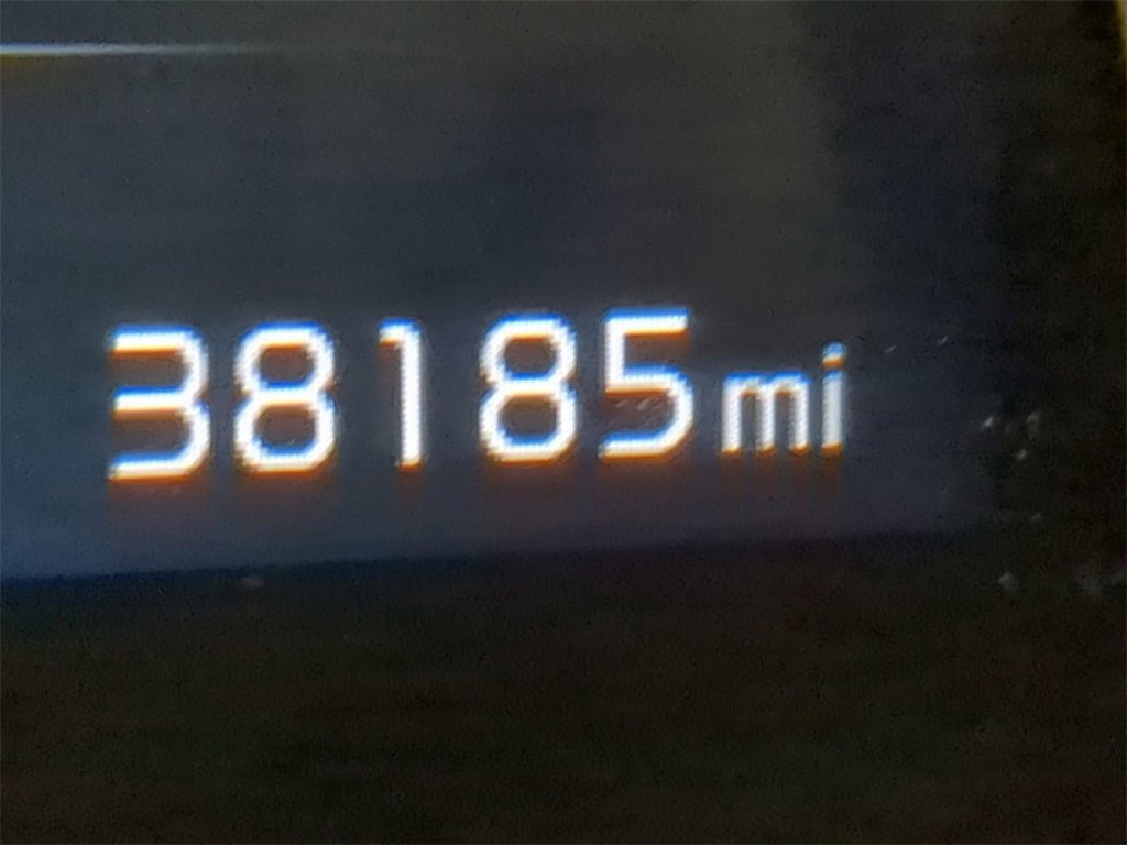 Used 2024 Kia Carnival LX image 34