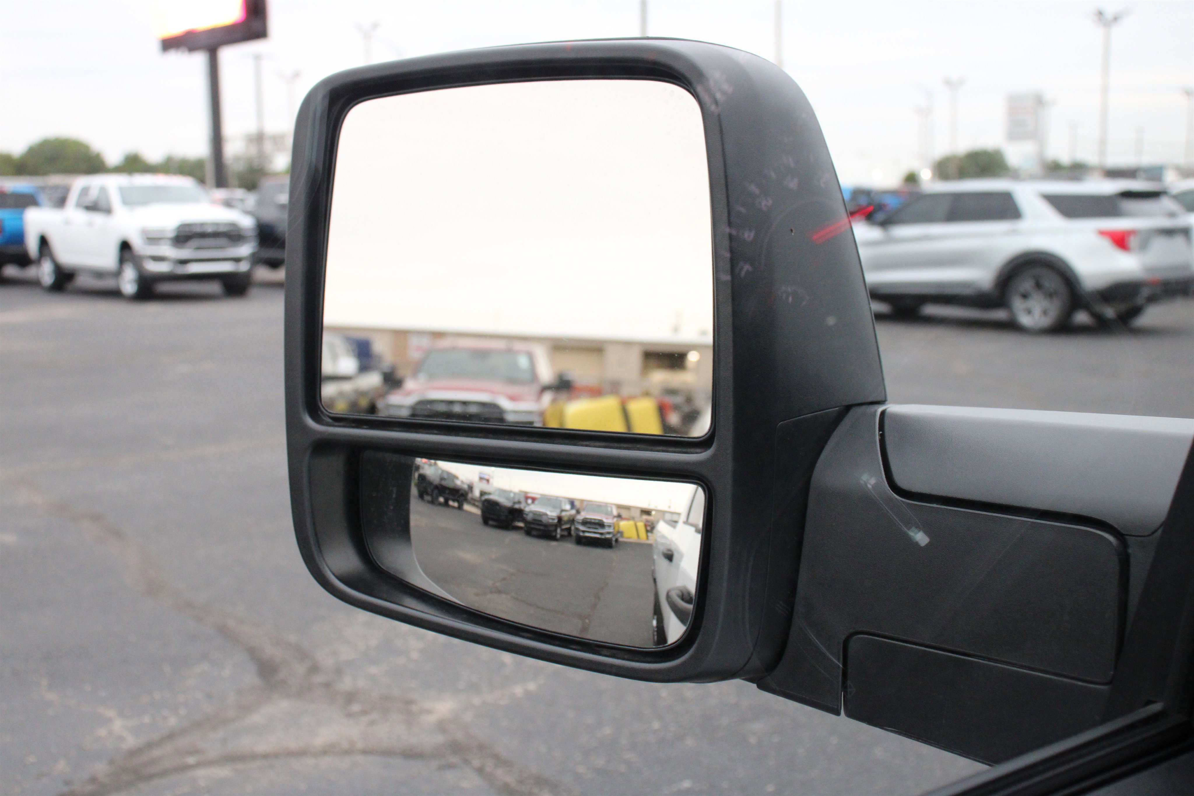 Used 2025 RAM 3500 Tradesman w/ Chrome Appearance Group image 8