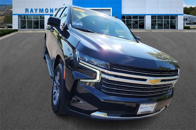 Used 2024 Chevrolet Tahoe LT w/ Luxury Package image 2