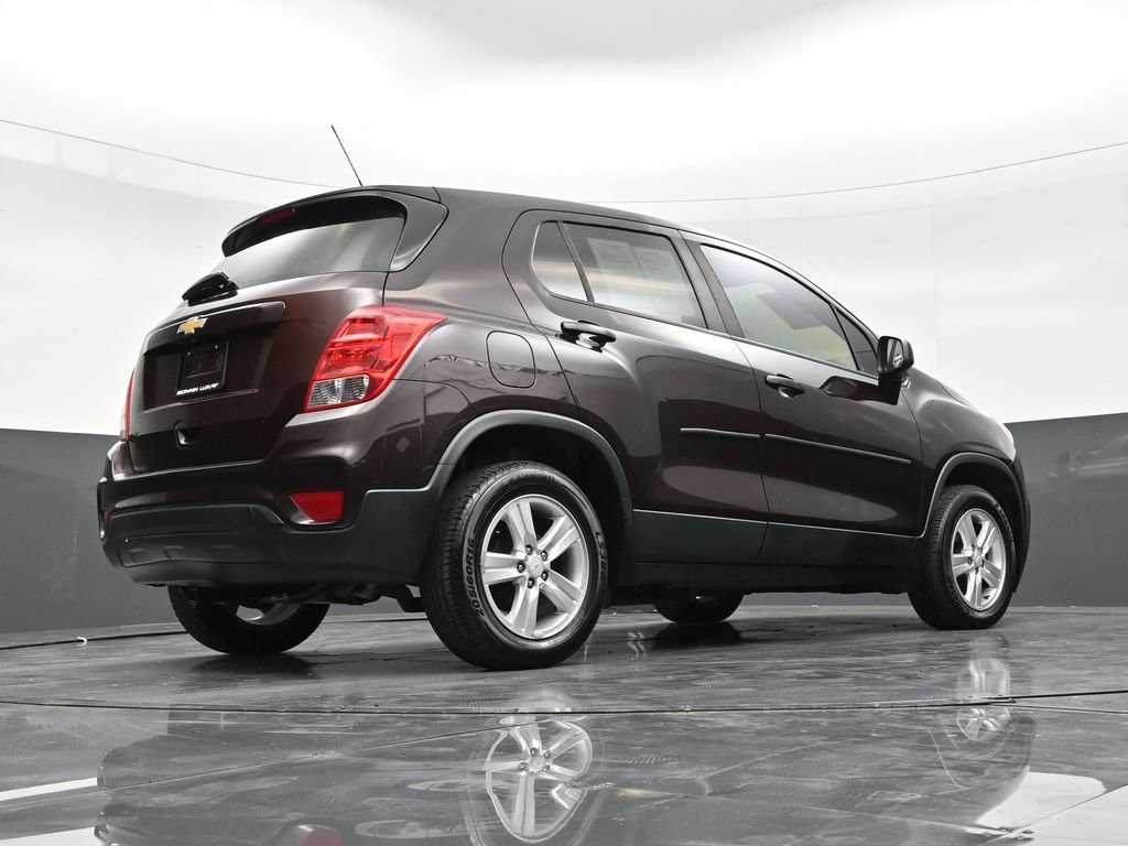 Used 2021 Chevrolet Trax LS image 25