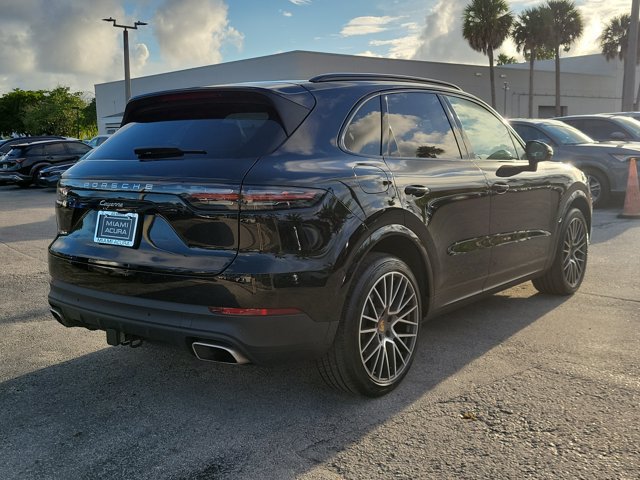 Used 2022 Porsche Cayenne Platinum Edition AWD/4WD image 4