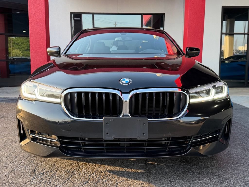 Used 2023 BMW 530i xDrive w/ Convenience Package AWD/4WD image 3