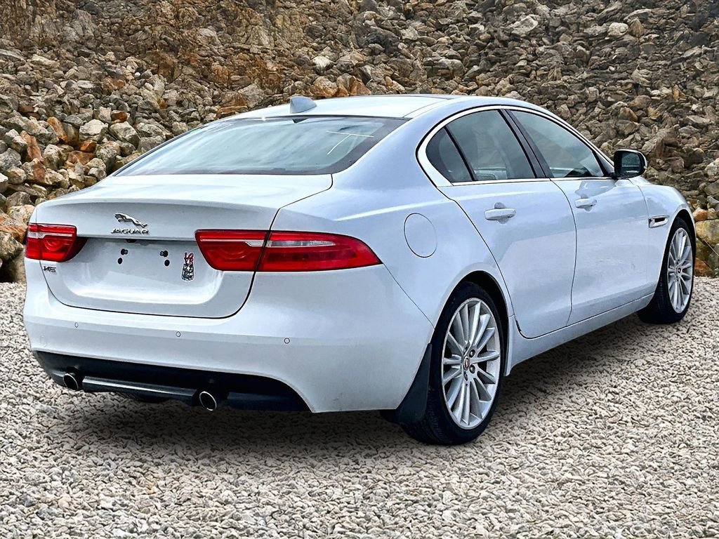 Used 2017 Jaguar XE First Edition image 2