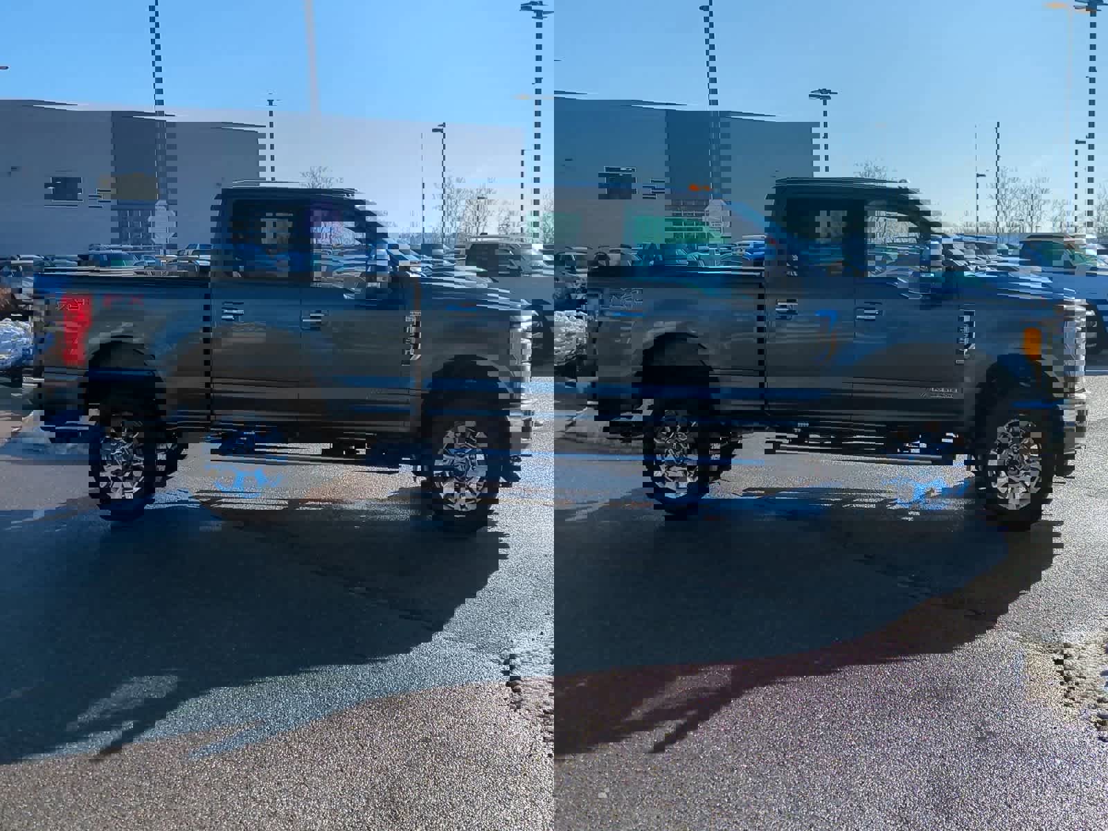 Used 2017 Ford F350 Lariat w/ Chrome Package image 9