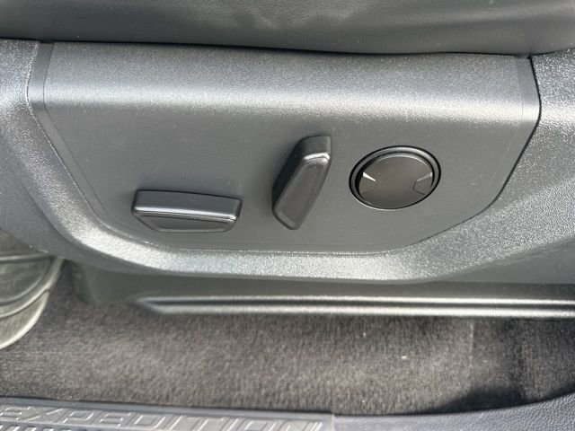 Used 2024 Ford Expedition XLT image 12