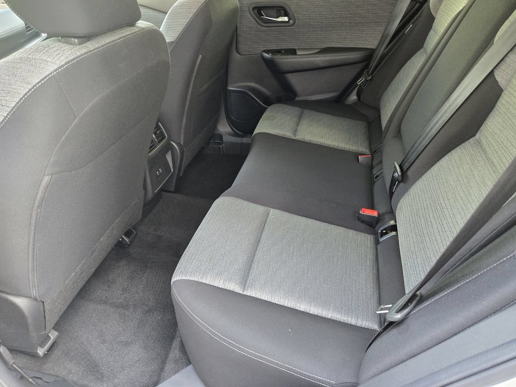 Used 2023 Nissan Rogue SV AWD/4WD image 23