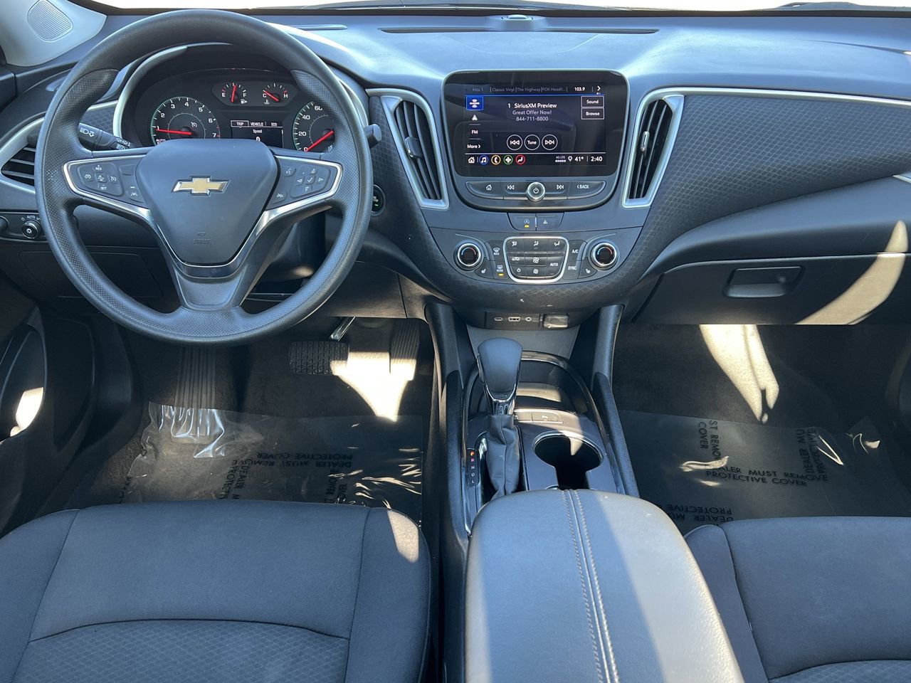 Used 2024 Chevrolet Malibu LT image 2