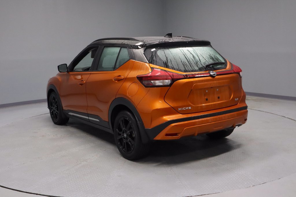 Certified 2023 Nissan Kicks SR w/ SR Premium Package FWD image 8