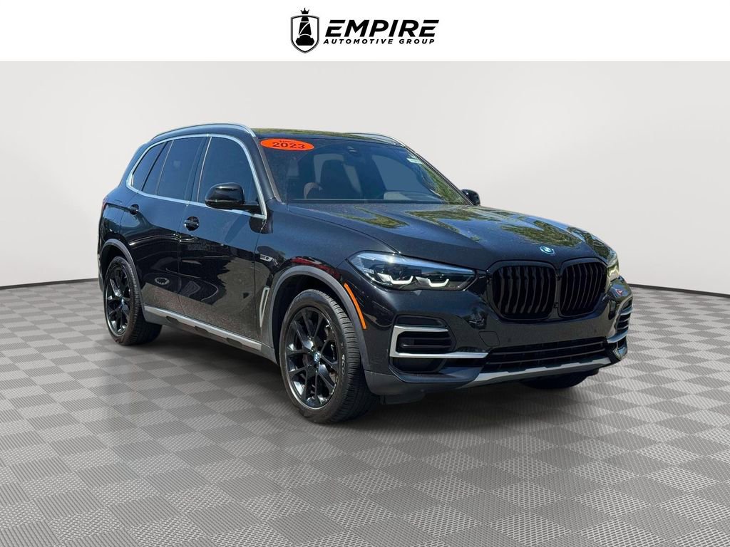 Used 2023 BMW X5 xDrive45e AWD/4WD image 1