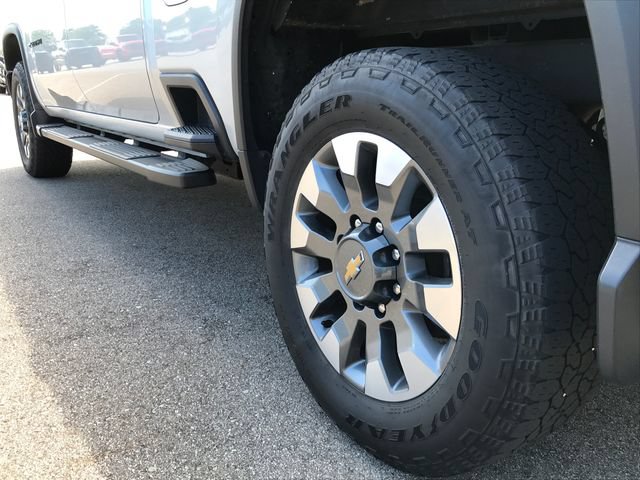 Used 2021 Chevrolet Silverado 2500 Custom w/ Custom Value Package AWD/4WD image 14