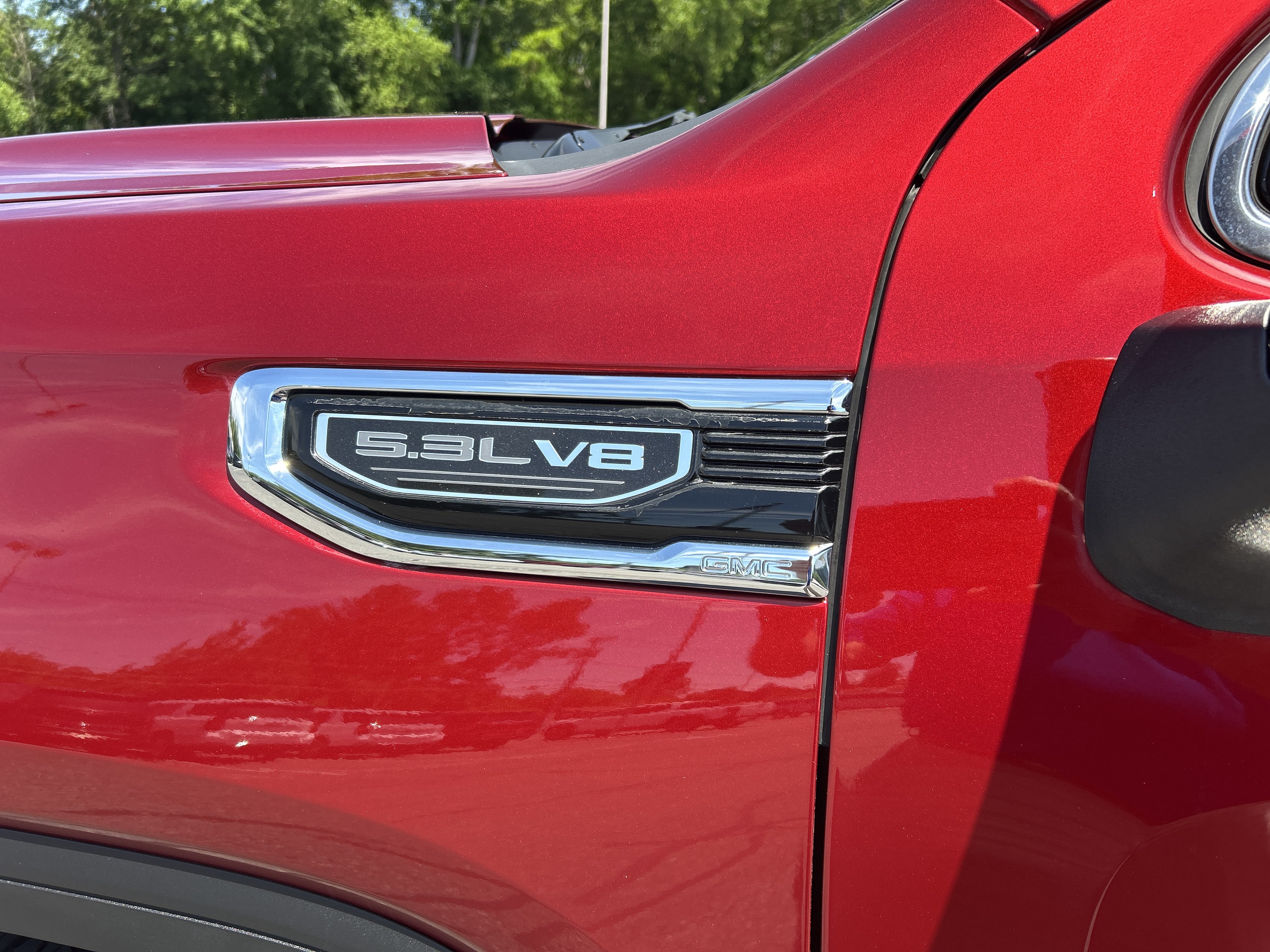 Used 2021 GMC Sierra 1500 SLT w/ SLT Premium Plus Package AWD/4WD image 4