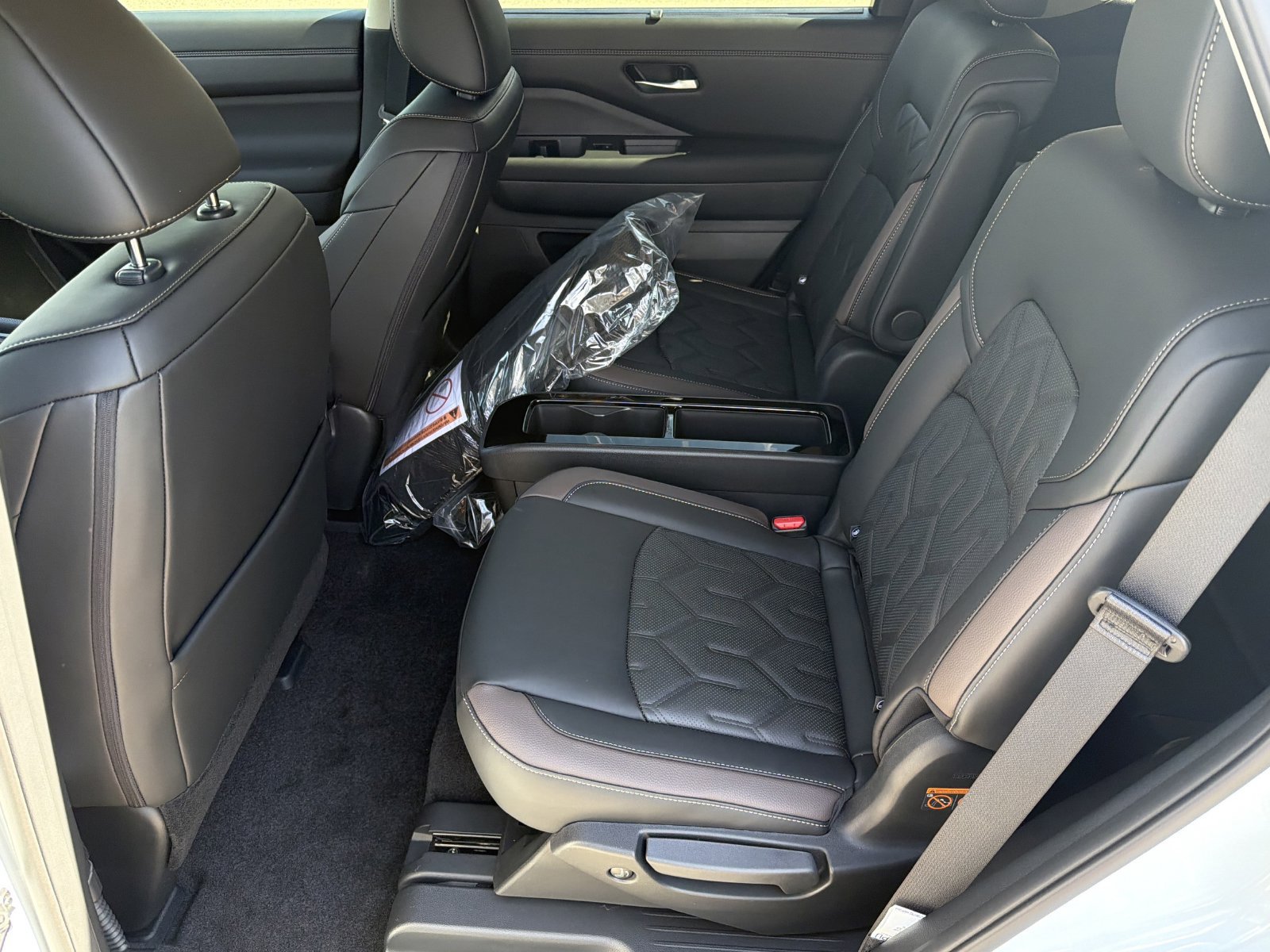 New 2026 Nissan Pathfinder Platinum FWD image 20