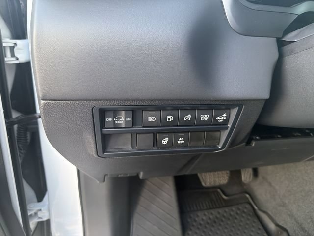 Certified 2024 Toyota Sequoia Platinum AWD/4WD image 11