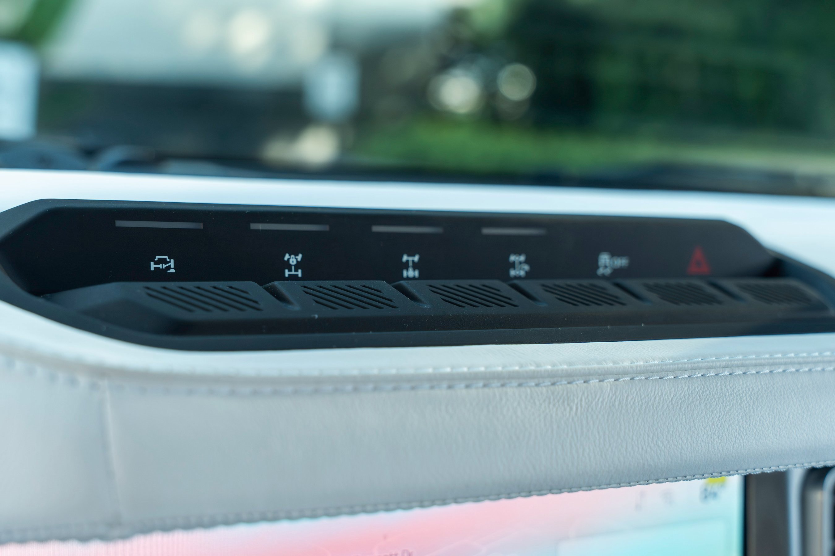 Used 2025 Ford Bronco Badlands image 30