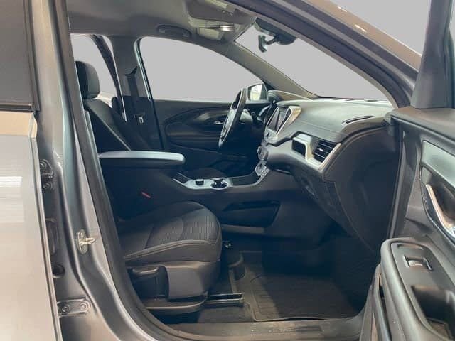Used 2023 GMC Terrain SLE w/ LPO, Floor Liner Package image 19
