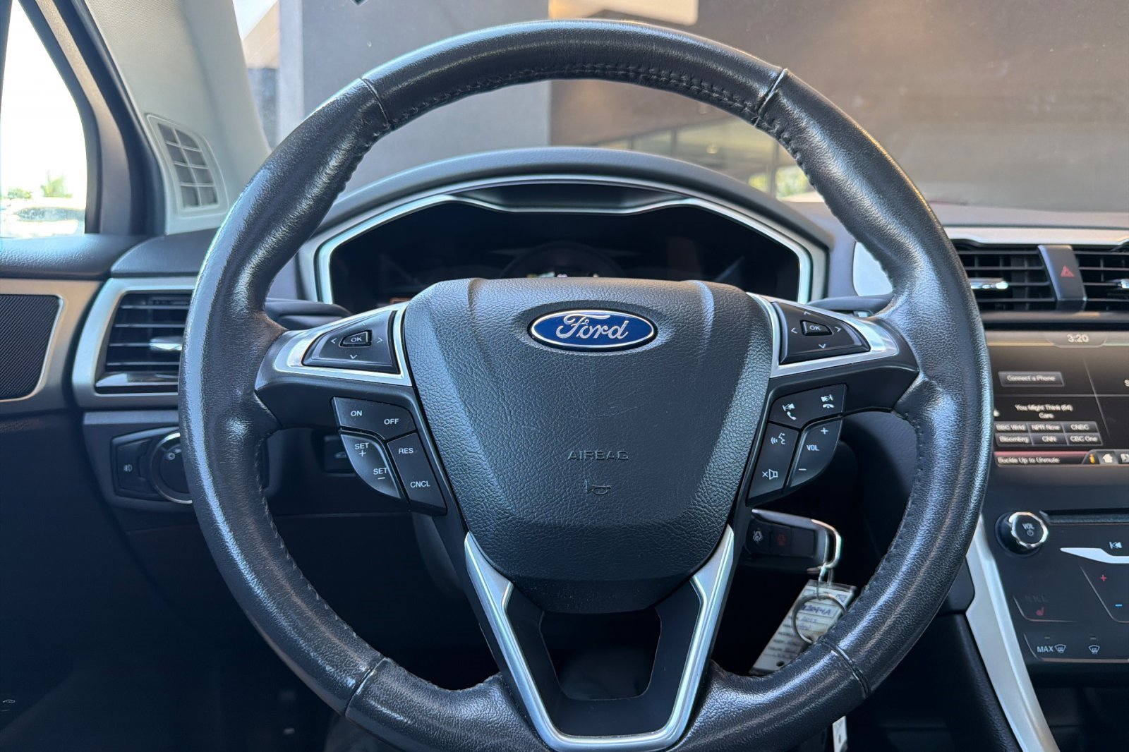 Used 2015 Ford Fusion Energi SE FWD image 22