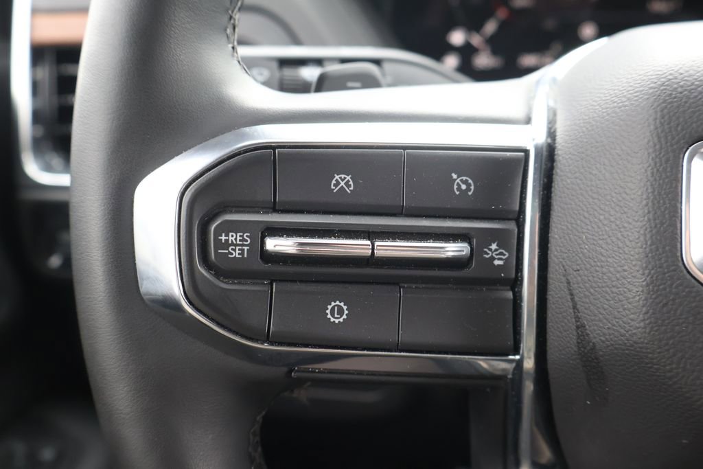 Used 2025 GMC Yukon Denali AWD/4WD image 20