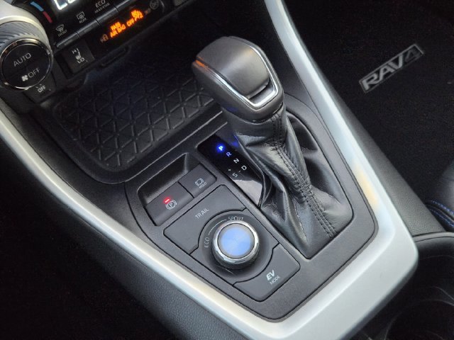 Certified 2024 Toyota RAV4 XSE AWD/4WD image 18