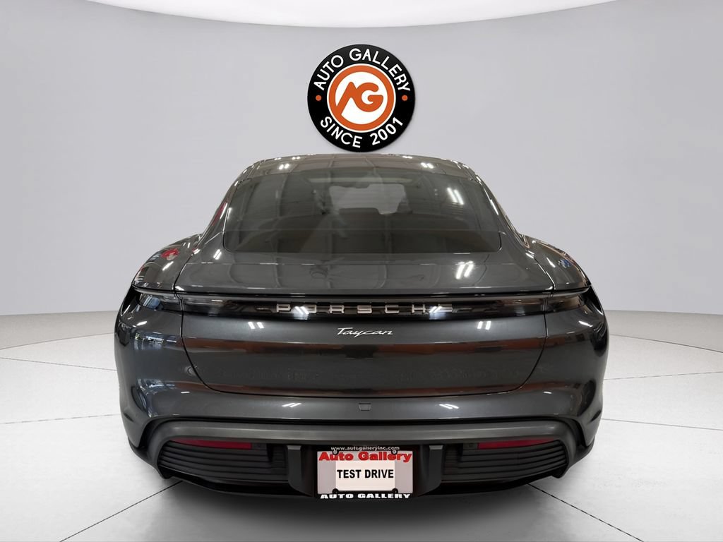 Used 2021 Porsche Taycan RWD image 4