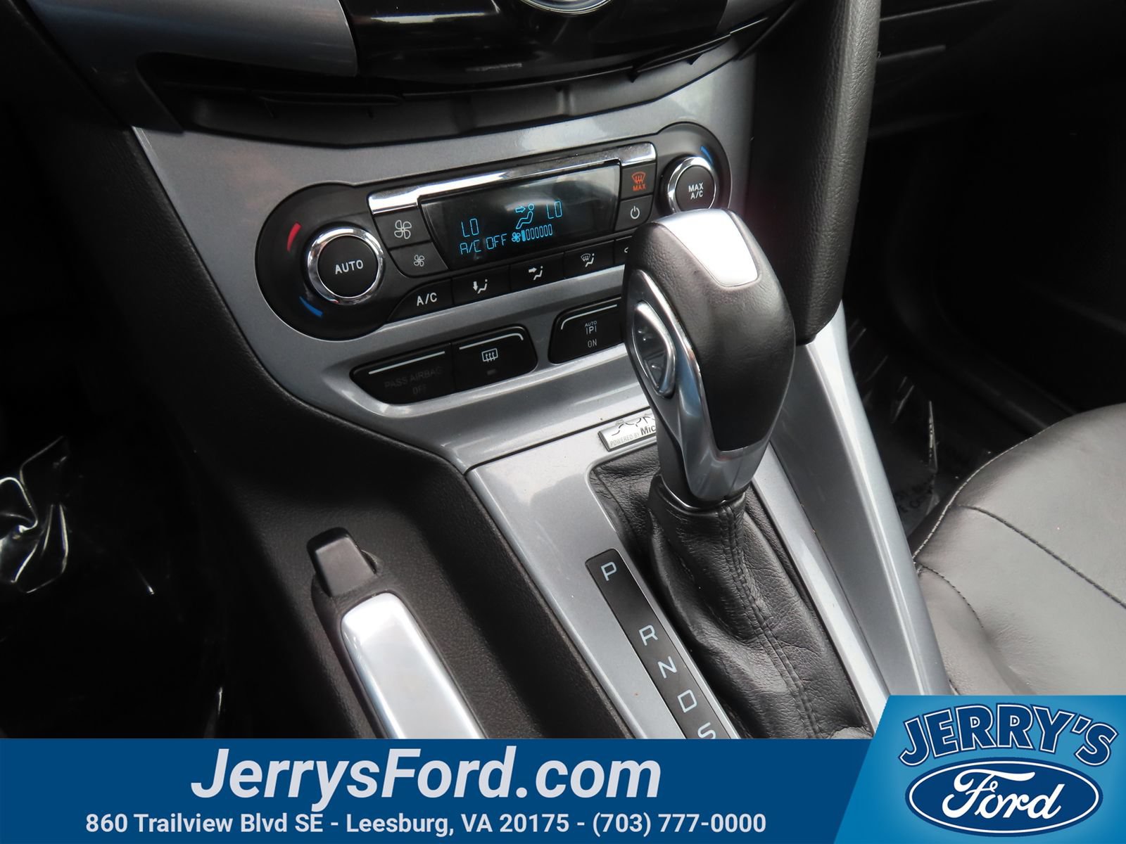Used 2012 Ford Focus Titanium FWD image 27