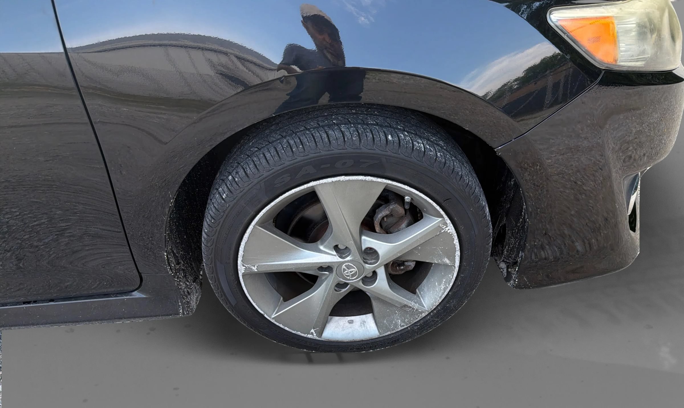 Used 2012 Toyota Camry SE FWD image 25