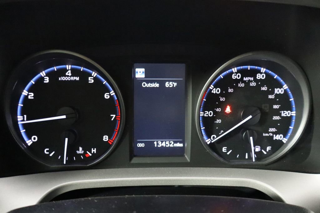 Used 2017 Toyota RAV4 LE image 11