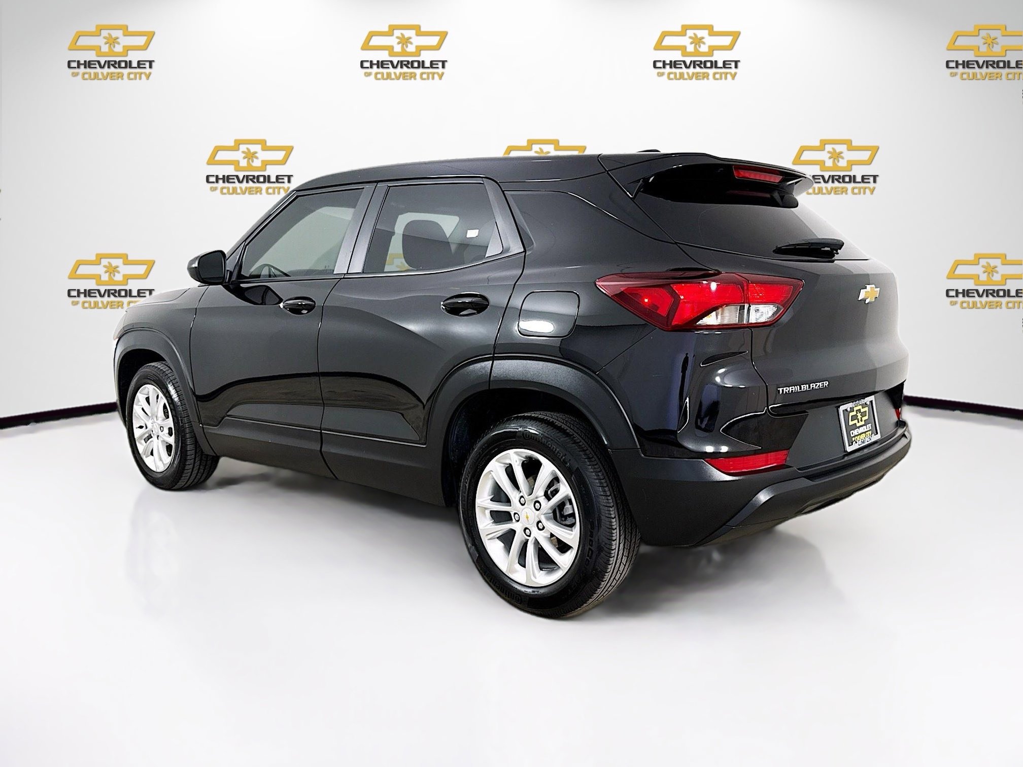 Used 2025 Chevrolet TrailBlazer LS w/ LS Convenience Package FWD image 5