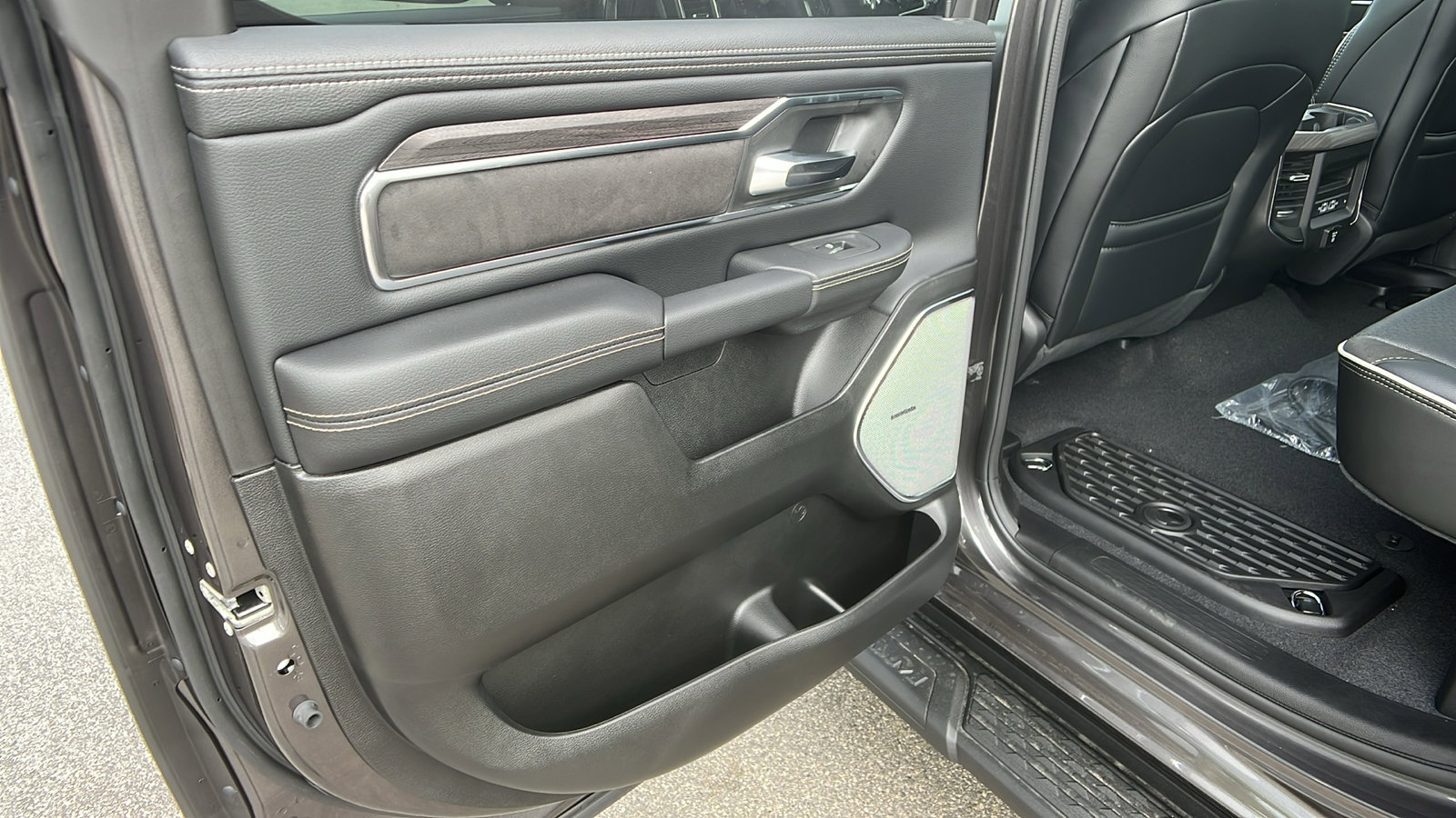 New 2026 RAM 1500 Laramie w/ Night Edition image 20